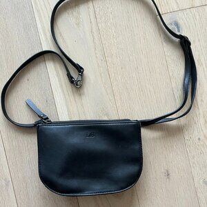 Lo & Sons Crossbody Bag | The Waverley - Nappa Leather - Black/Gunmetal/Grey